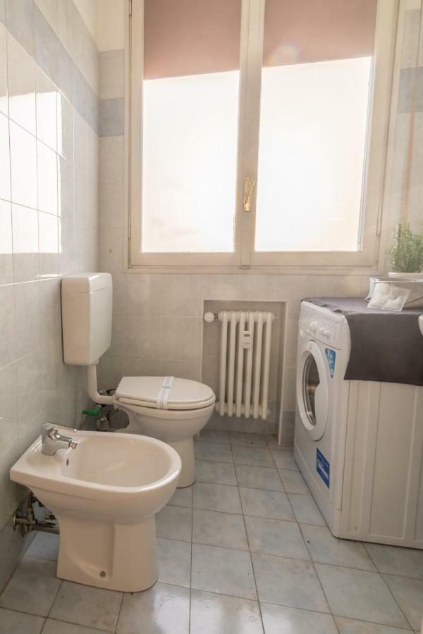 Bologna Fiera Fani Apartment Екстериор снимка